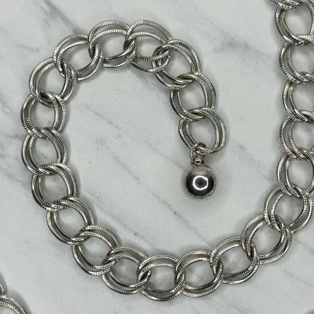 Chunky Textured Silver Tone Chain Link Belt One Size (OS) ✨